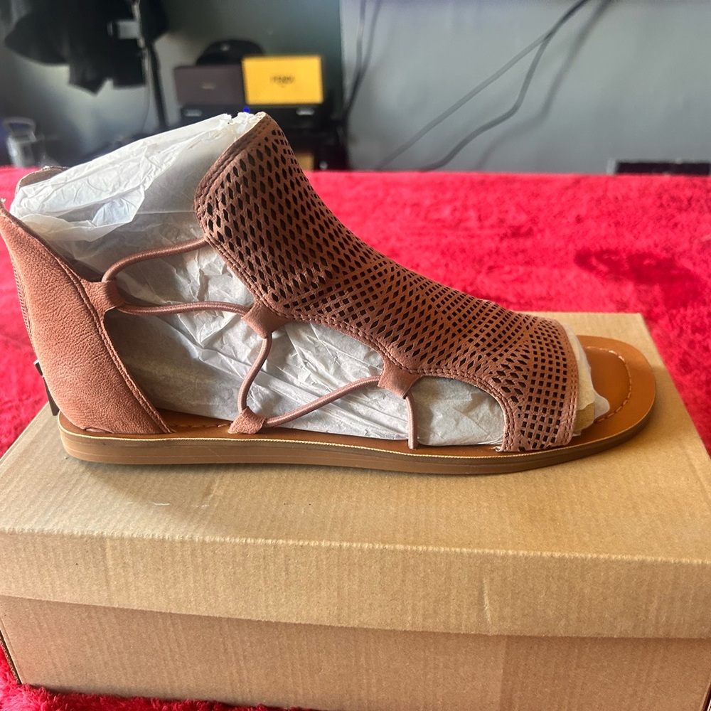 Lucky Brand Brown Woven Leather Sandals